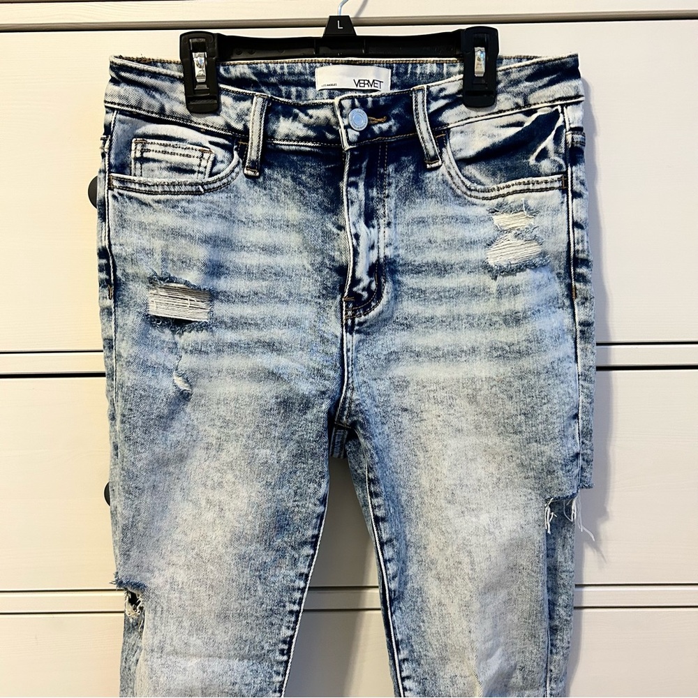 Vervet Women's Light Blue Distressed Skinny Jeans